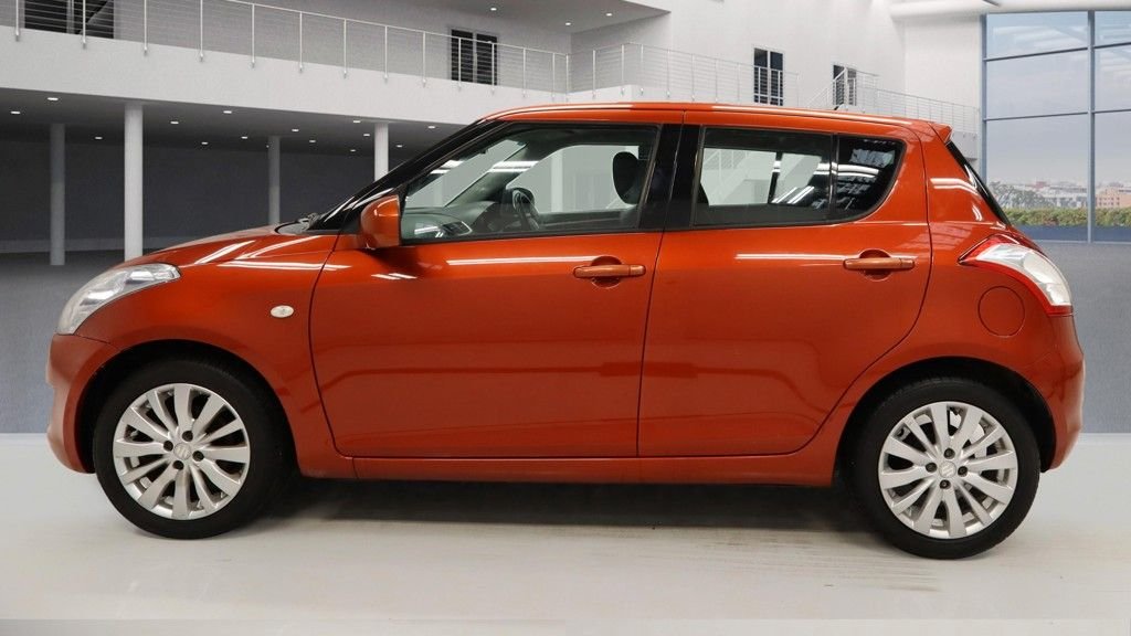 Used Suzuki Swift 2011 for sale - 76570414: Photo 6