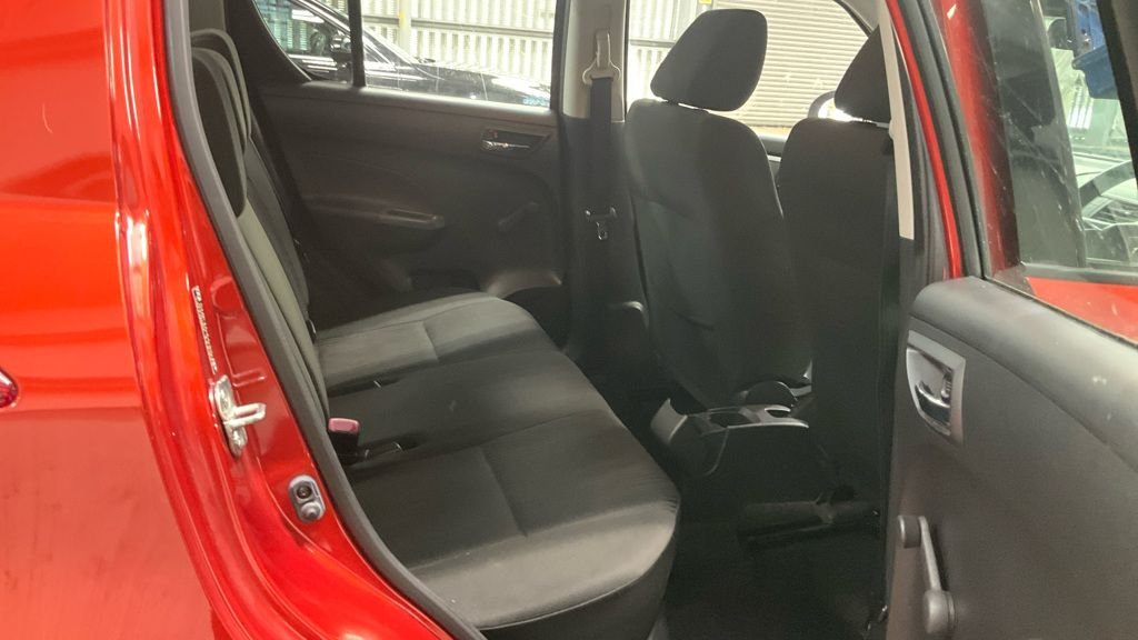 Used Suzuki Swift 2011 for sale - 76570414: Photo 8