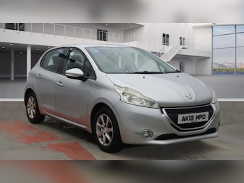 Used Peugeot 208 2013 for sale - 76496278: Photo