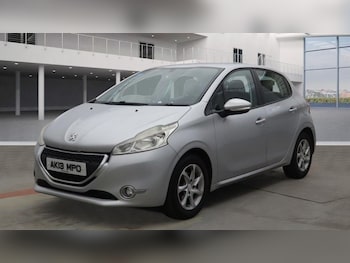 Used Peugeot 208 2013 for sale - 76496278: Photo