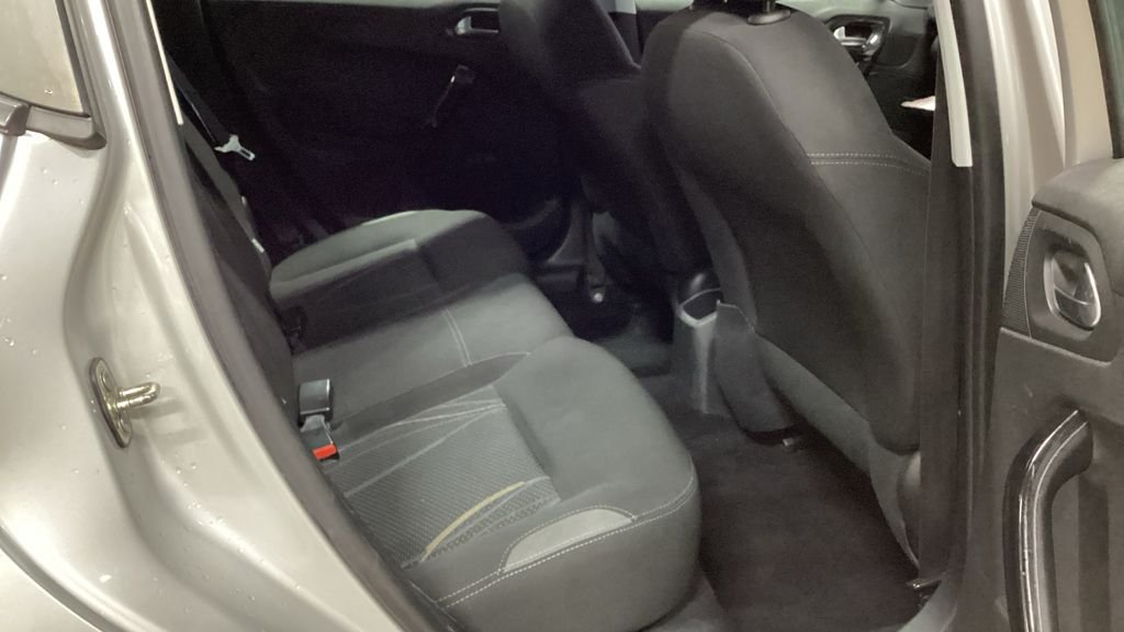 Used Peugeot 208 2013 for sale - 76496278: Photo 8
