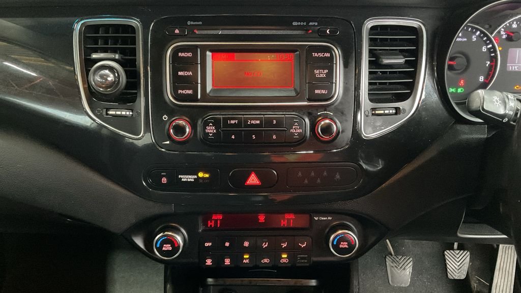 Used Kia Carens 2014 for sale - 76867653: Photo 10