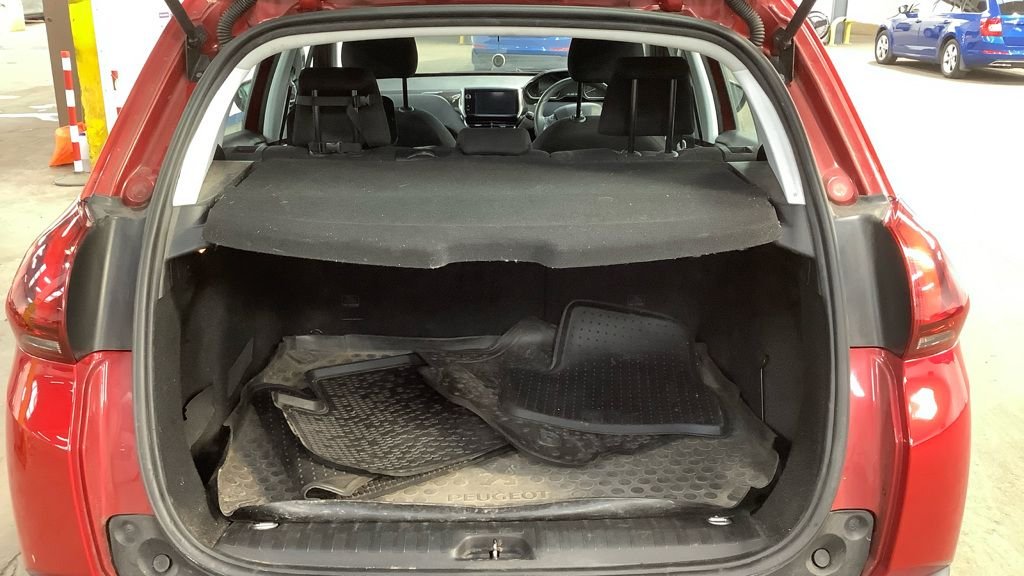 Used Peugeot 2008 2018 for sale - 78181685: Photo 7