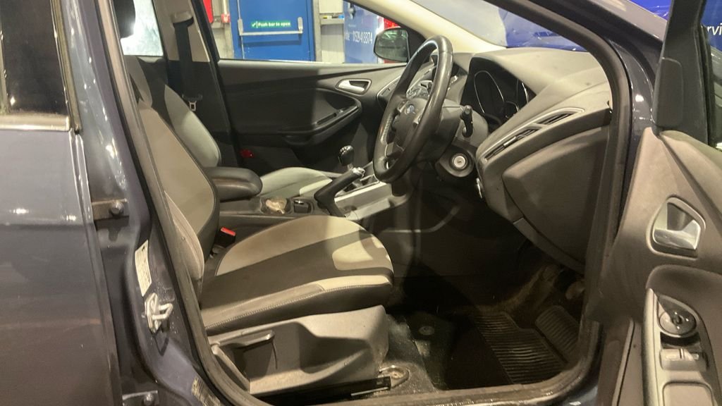 Used Ford Focus 2013 for sale - 76535880: Photo 9