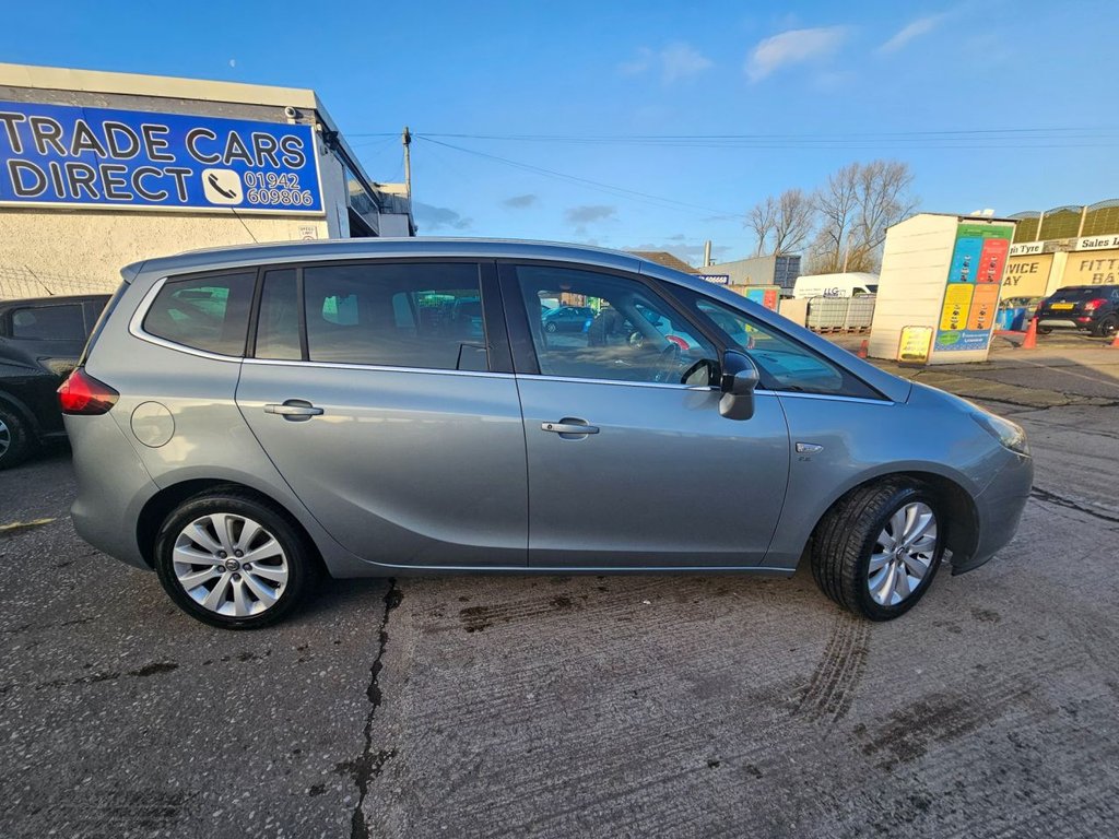Used Vauxhall Zafira Tourer 2013 for sale - 76867655: Photo 2