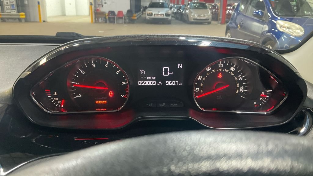 Used Peugeot 208 2014 for sale - 78181560: Photo 10