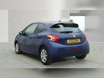 Used Peugeot 208 2014 for sale - 78181560: Photo