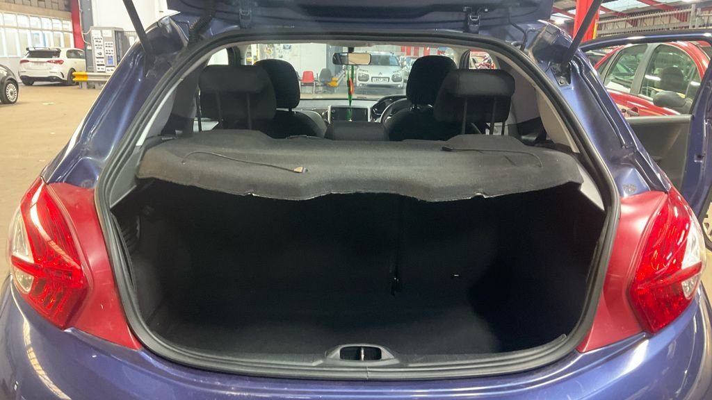 Used Peugeot 208 2014 for sale - 78181560: Photo 7