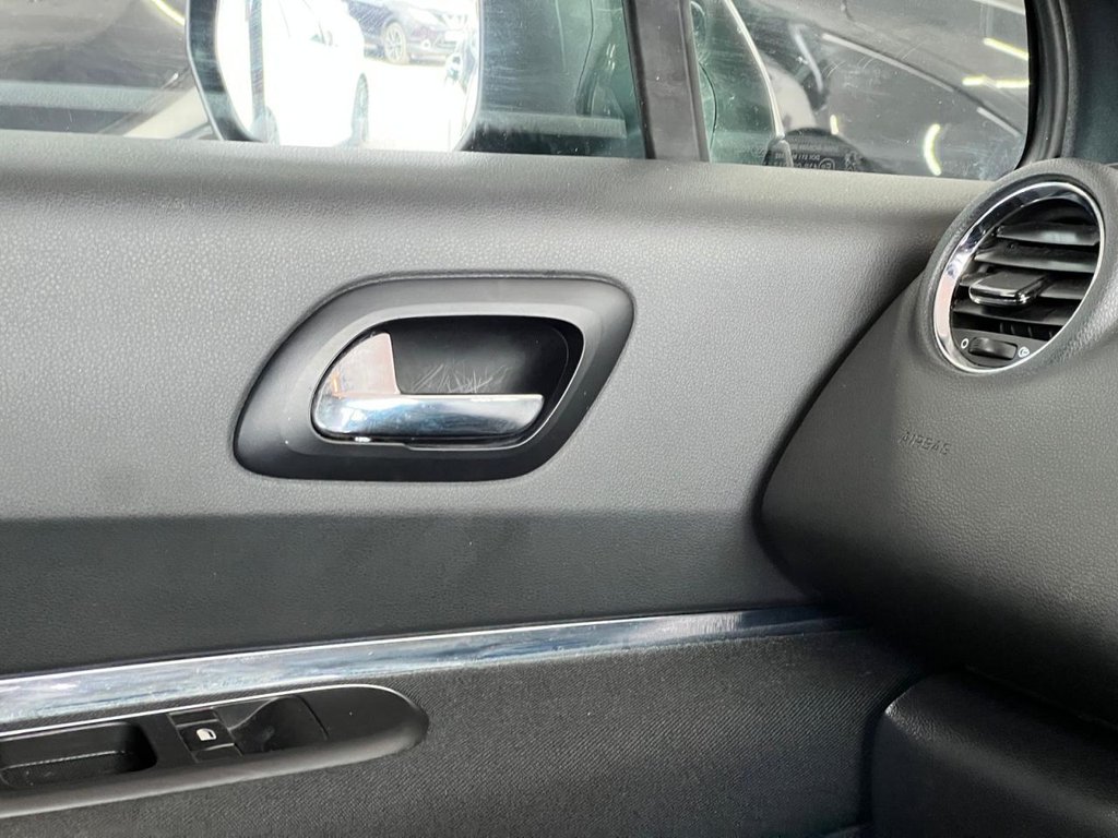 Used Peugeot 3008 2015 for sale - 76406266: Photo 37