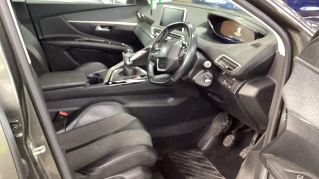 Used Peugeot 3008 2018 for sale - 77236624: Photo 7