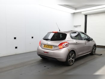 Used Peugeot 208 2012 for sale - 79050933: Photo
