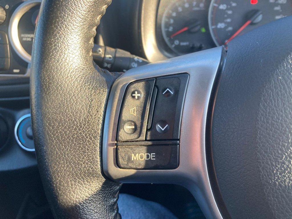 Used Toyota Yaris 2013 for sale - 76604827: Photo 13