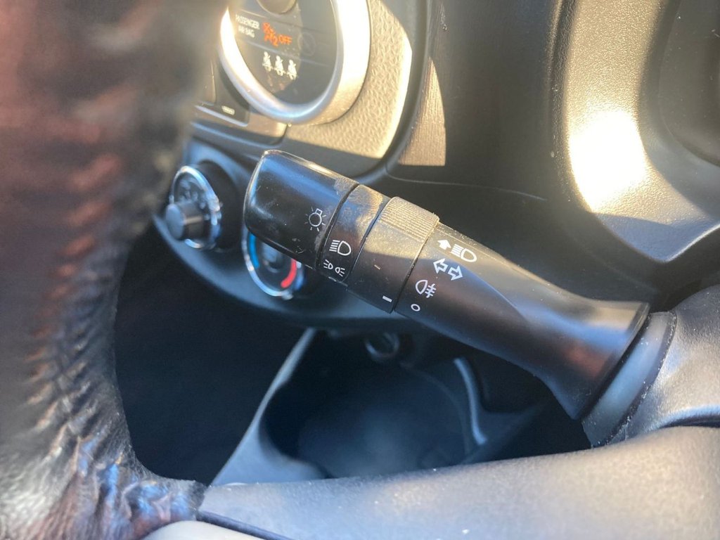 Used Toyota Yaris 2013 for sale - 76604827: Photo 15