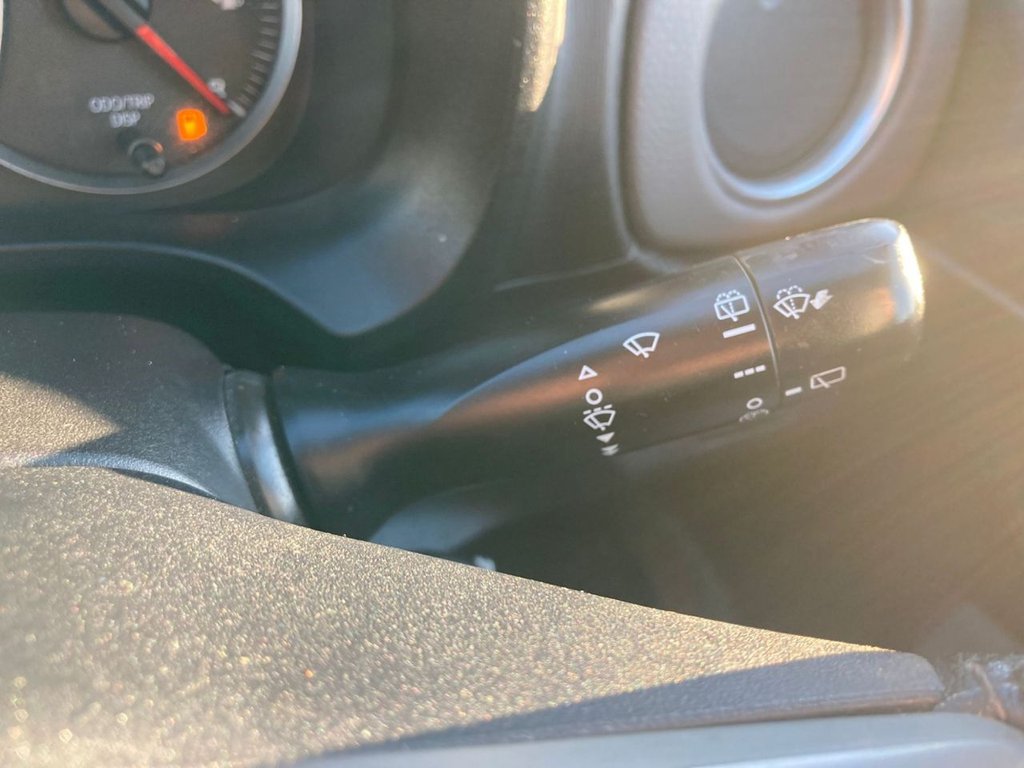 Used Toyota Yaris 2013 for sale - 76604827: Photo 16