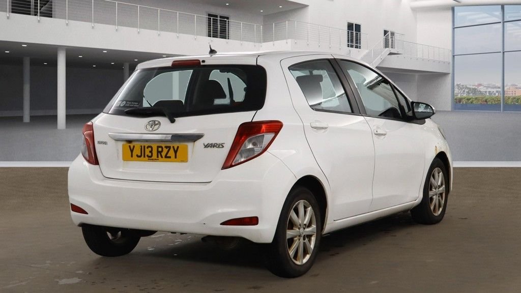 Used Toyota Yaris 2013 for sale - 76604827: Photo 3
