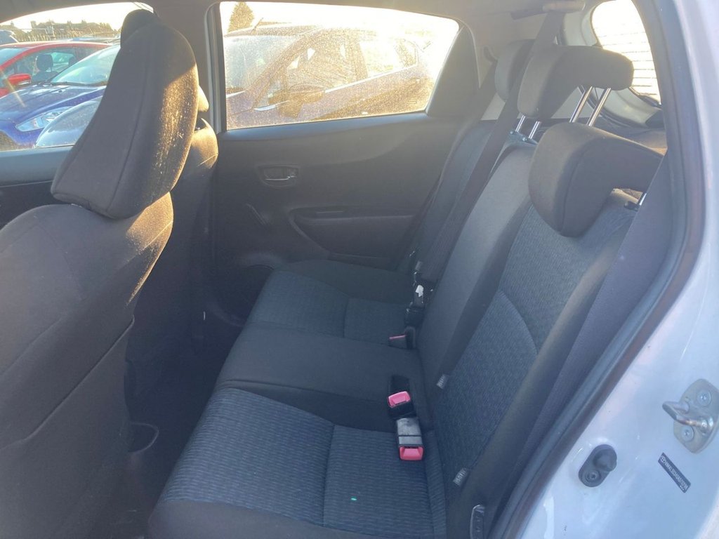 Used Toyota Yaris 2013 for sale - 76604827: Photo 33