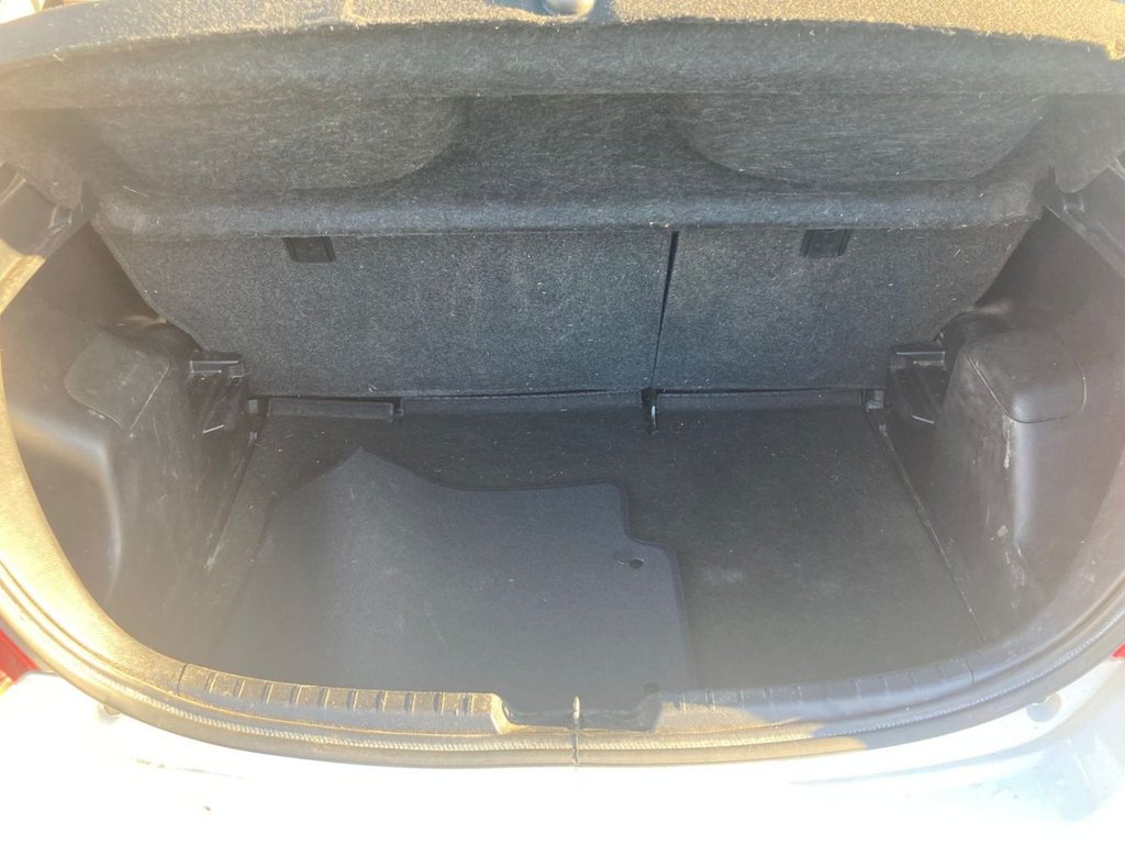 Used Toyota Yaris 2013 for sale - 76604827: Photo 35