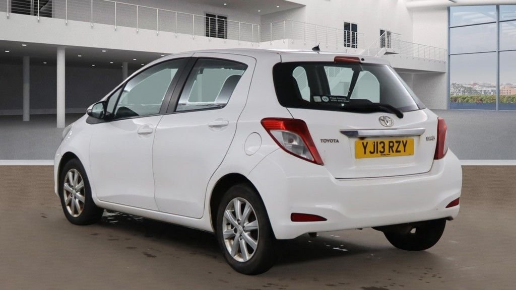 Used Toyota Yaris 2013 for sale - 76604827: Photo 4