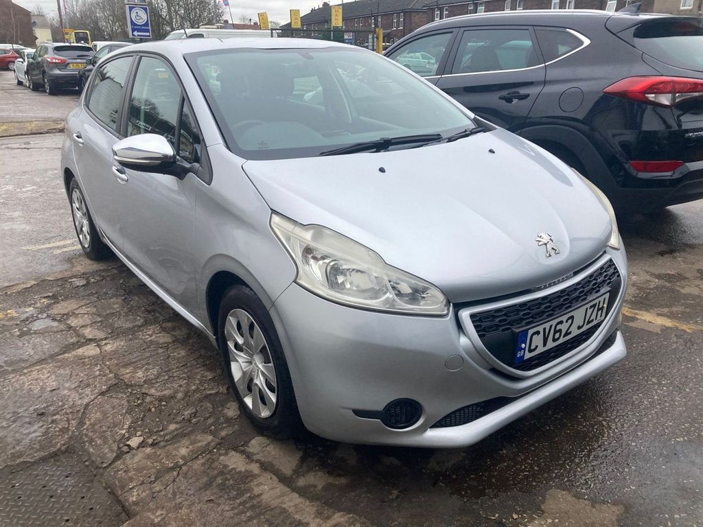 Used Peugeot 208 2012 for sale - 77582917: Photo 2