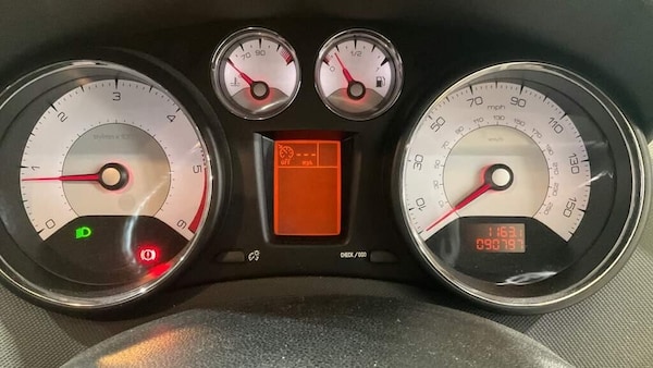 Used Peugeot 308 2013 for sale - 76255896: Photo 16