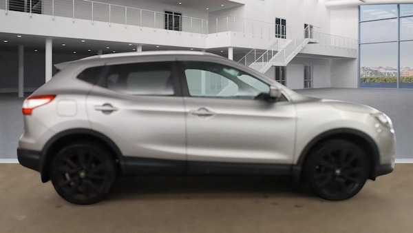 Used Nissan Qashqai 2016 for sale - 76291064: Photo 2