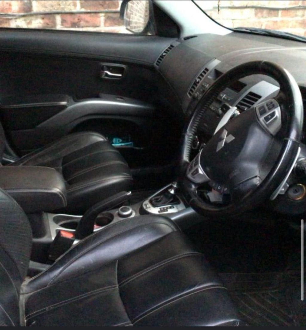 Used Mitsubishi Outlander 2010 for sale - 77480171: Photo 2