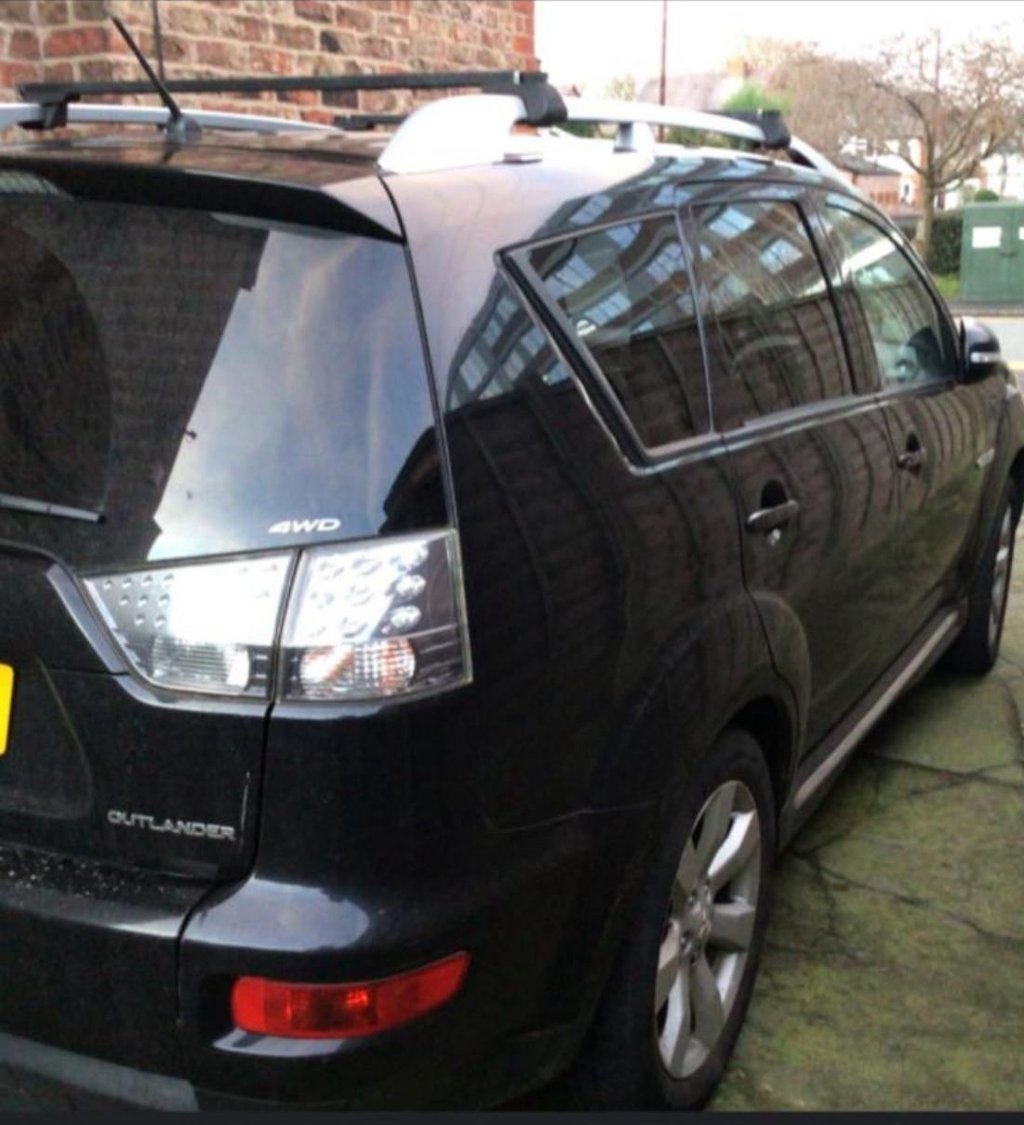 Used Mitsubishi Outlander 2010 for sale - 77480171: Photo 3