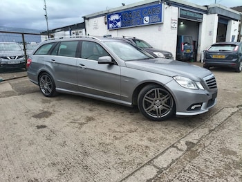 Used Mercedes-Benz E Class 2011 for sale - 79089830: Photo