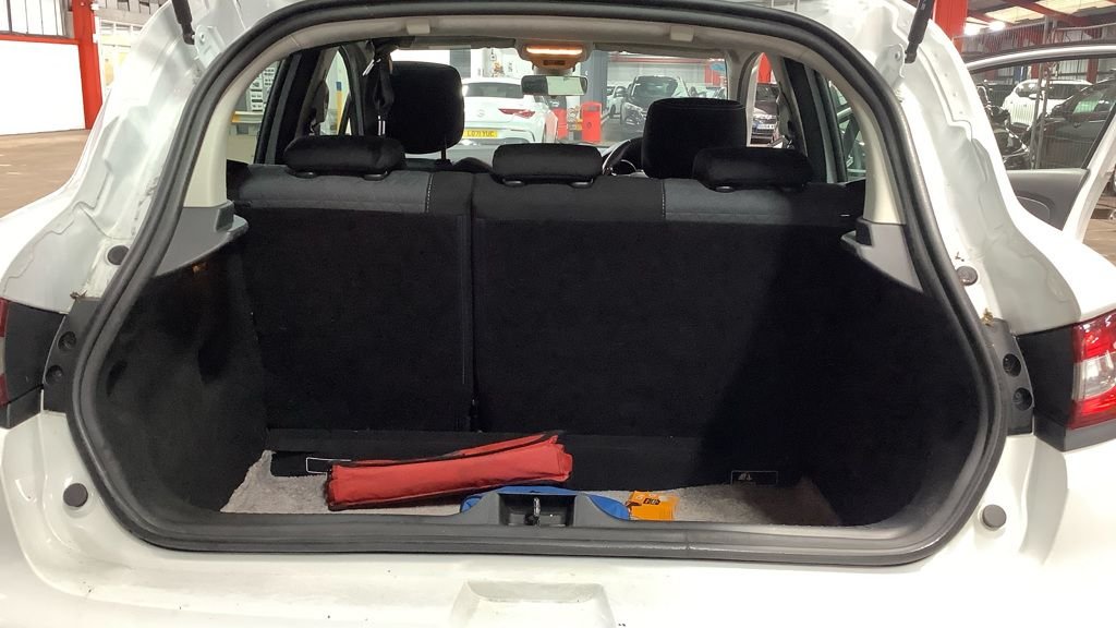 Used Renault Clio 2015 for sale - 77370072: Photo 10