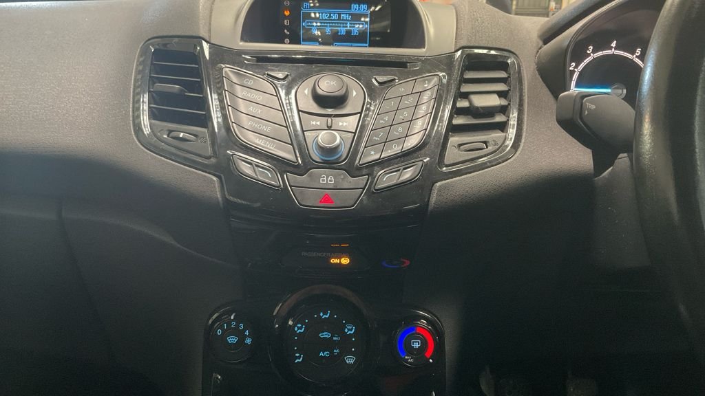 Used Ford Fiesta 2013 for sale - 76520651: Photo 8