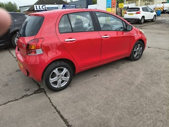 Used Toyota Yaris 2010 for sale - 79643703: Photo