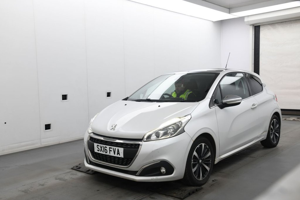 Used Peugeot 208 2016 for sale - 78212781: Photo 6