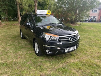 Used Ssangyong Turismo 2018 for sale - 75566872: Photo