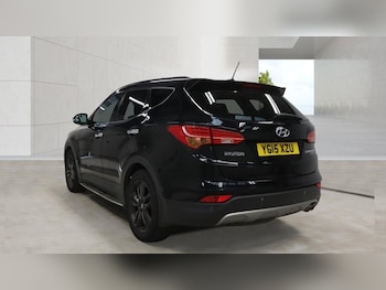 Used Hyundai Santa Fe 2015 for sale - 79394627: Photo