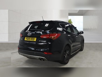 Used Hyundai Santa Fe 2015 for sale - 79394627: Photo