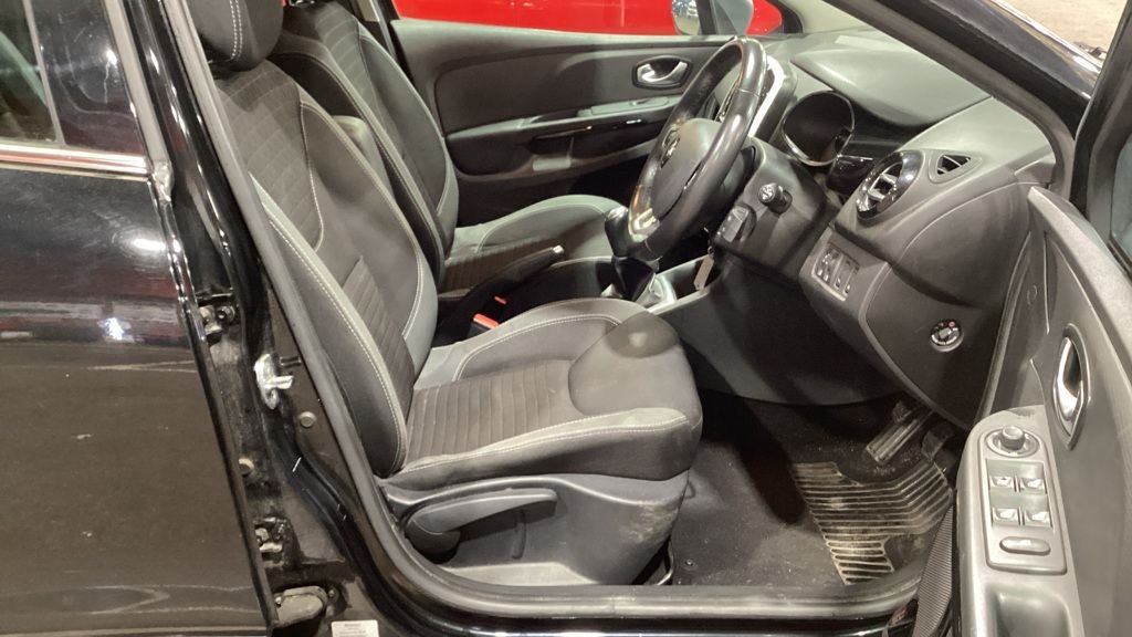 Used Renault Clio 2016 for sale - 76367572: Photo 10