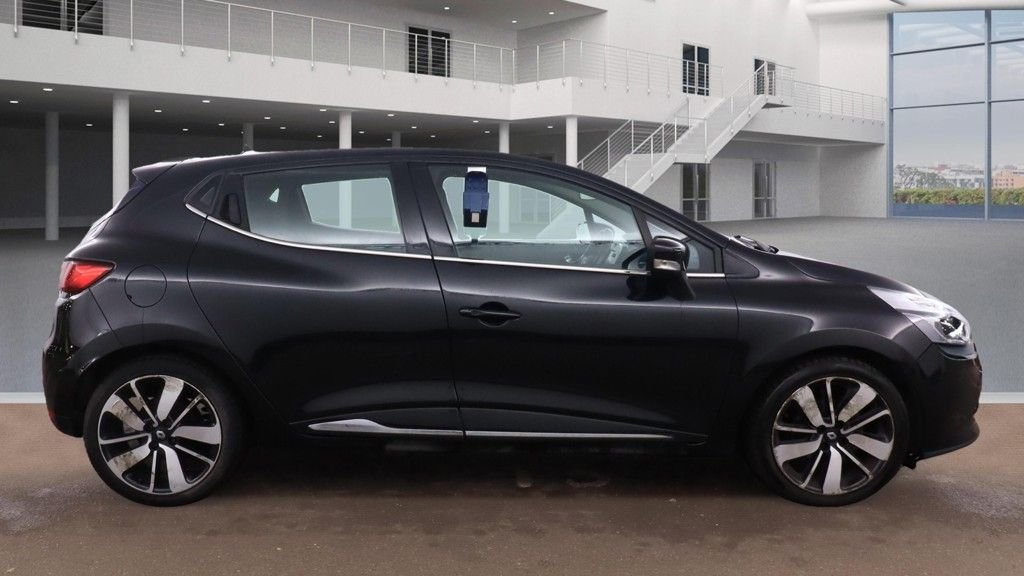 Used Renault Clio 2016 for sale - 76367572: Photo 2