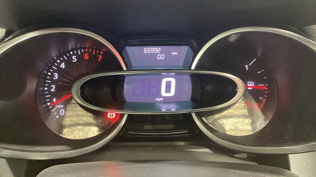 Used Renault Clio 2016 for sale - 76367572: Photo 8