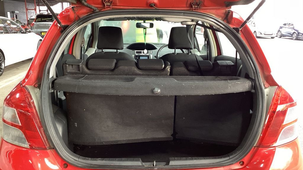 Used Toyota Yaris 2011 for sale - 77053580: Photo 10