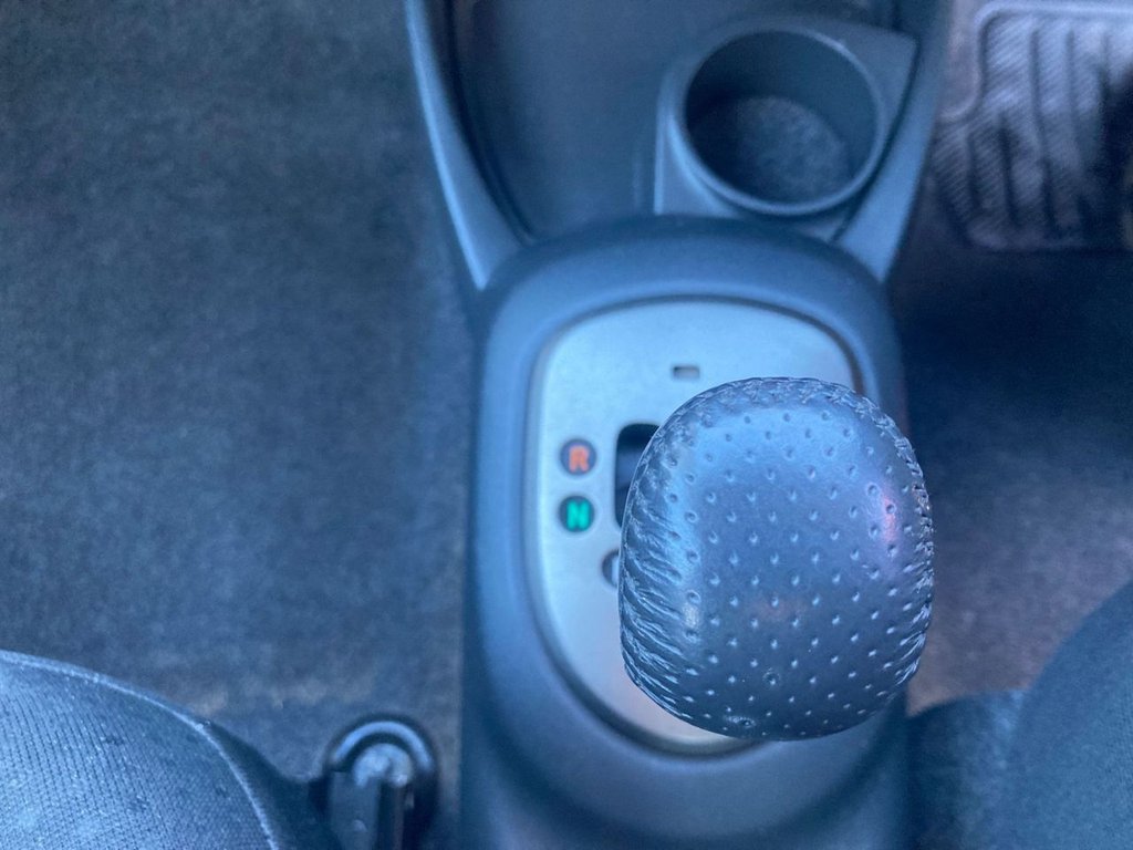 Used Toyota Yaris 2011 for sale - 77053580: Photo 12