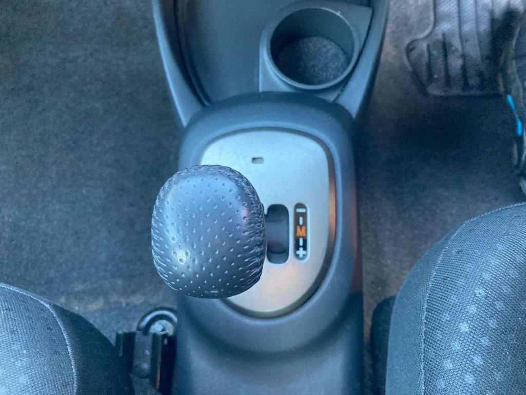 Used Toyota Yaris 2011 for sale - 77053580: Photo 13