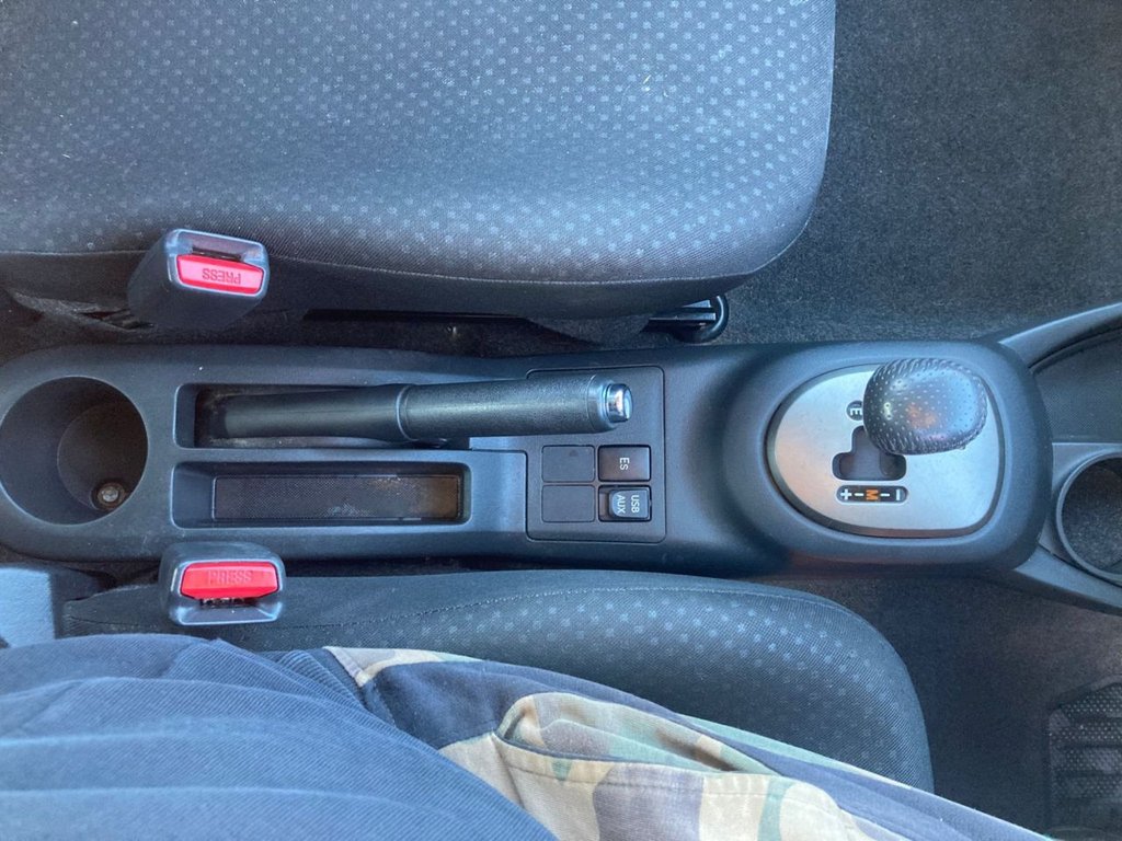 Used Toyota Yaris 2011 for sale - 77053580: Photo 15