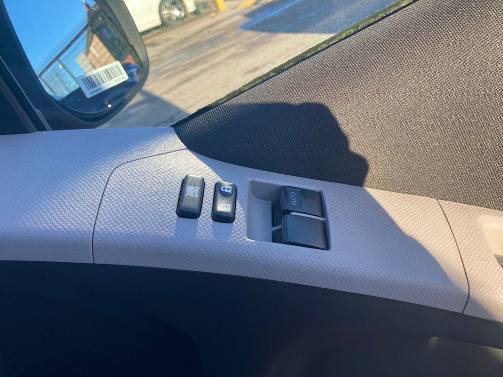 Used Toyota Yaris 2011 for sale - 77053580: Photo 17