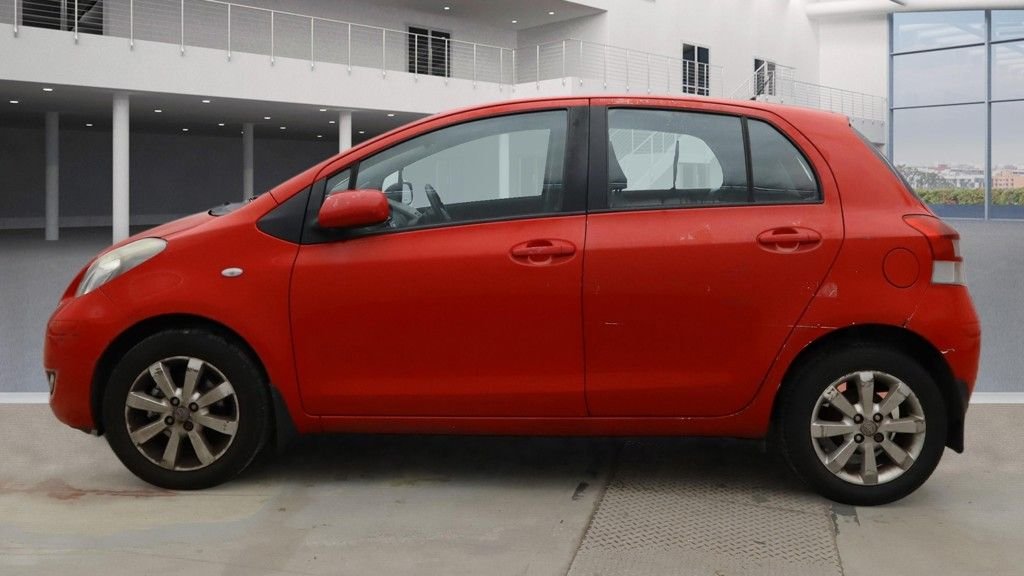 Used Toyota Yaris 2011 for sale - 77053580: Photo 5