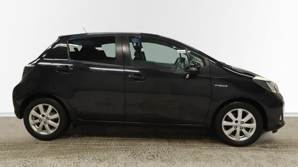 Used Toyota Yaris 2014 for sale - 77227346: Photo 2
