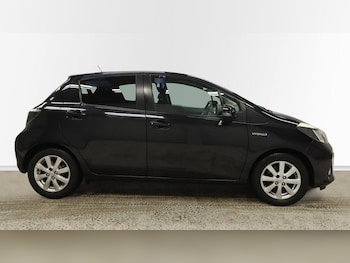 Used Toyota Yaris 2014 for sale - 77227346: Photo