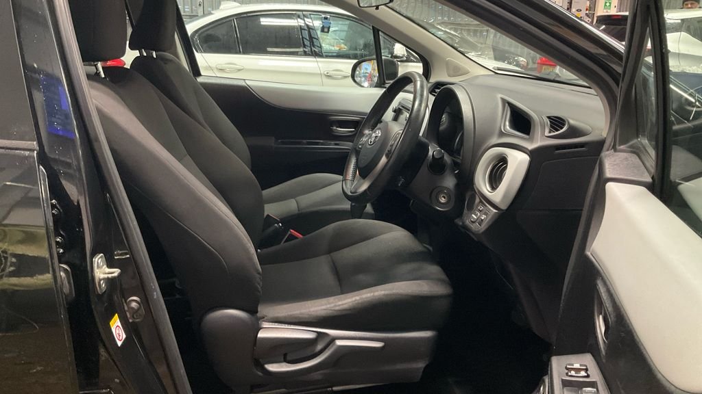 Used Toyota Yaris 2014 for sale - 77227346: Photo 9