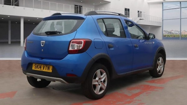 Used Dacia Sandero Stepway 2014 for sale - 76255898: Photo 2