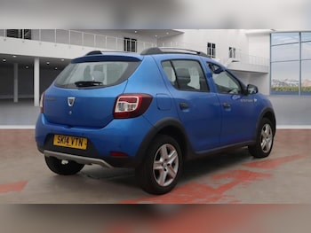 Used Dacia Sandero Stepway 2014 for sale - 76255898: Photo 2