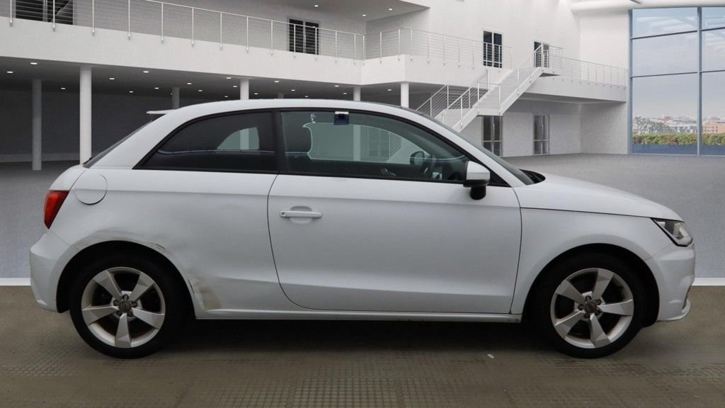 Used Audi A1 2015 for sale - 76570322: Photo 5